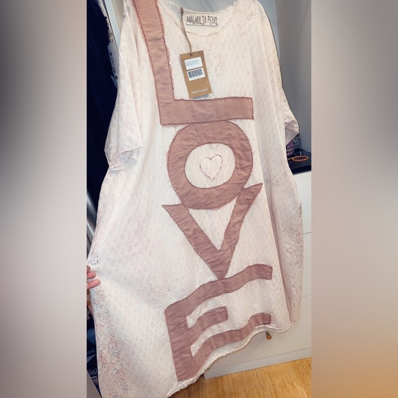 SOLD ‼️ Magnolia Pearl Love Dress oversized one size - Picture 8 of 9